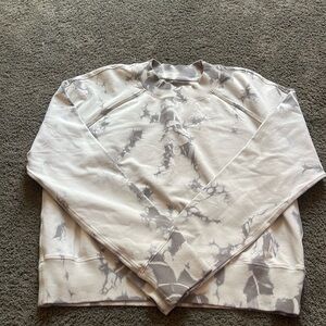 Women’s lululemon sweatshirt. Size Small (6)